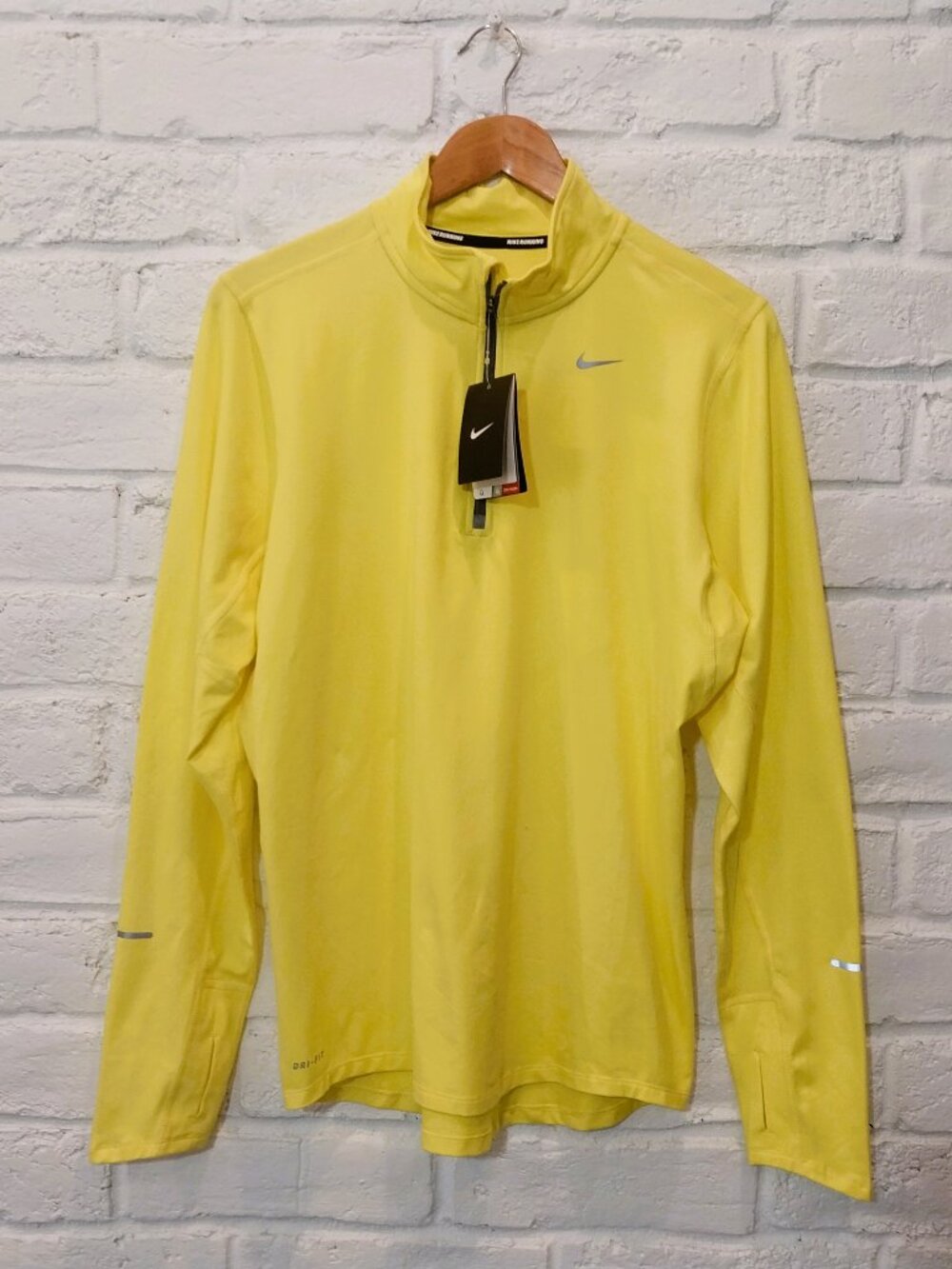 Nike 1/4 Zip Running Top Mens Medium Neon Yellow Dri-FIT Long Sleeve Stretch NEW